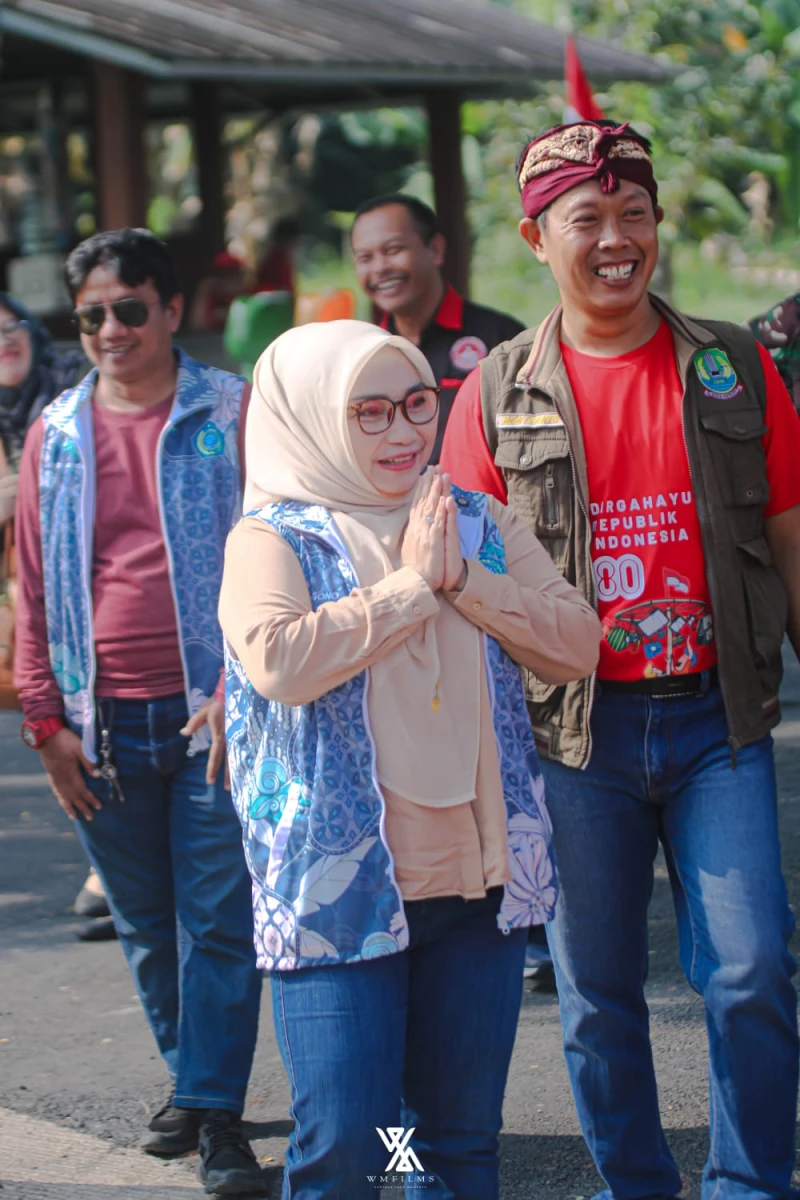 Panen Bawang Dayak & Kebun KWT 011, Spirit Ketahanan Pangan Bekasi - Ole